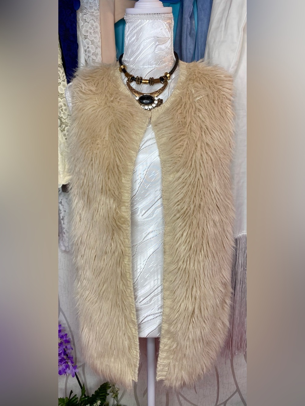 🌷 Eyeshadow 🌷 Beige Faux Fur Cardigan Vest